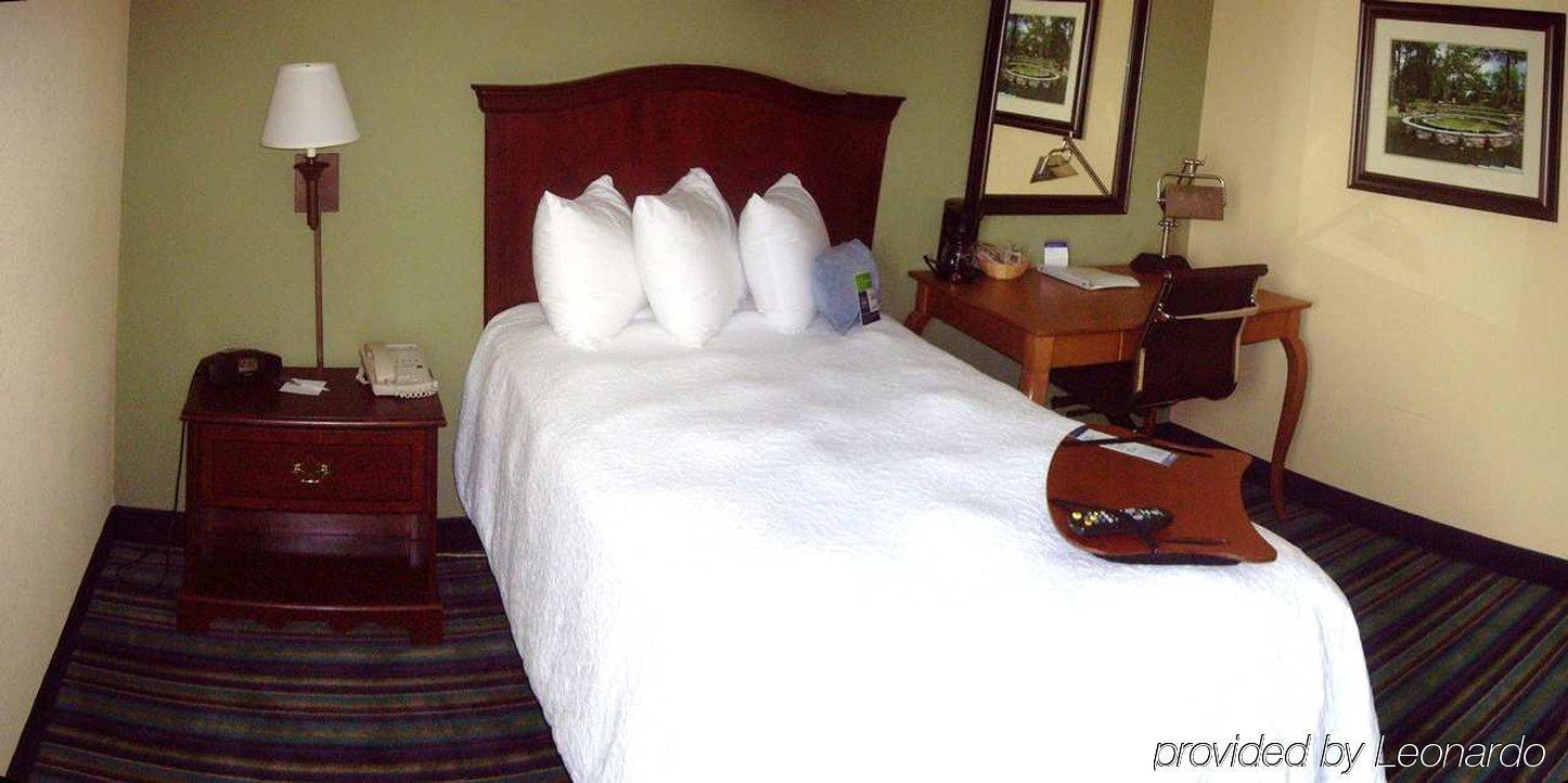 Hampton Inn Raleigh Cary Oda fotoğraf