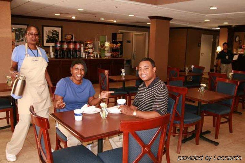 Hampton Inn Raleigh Cary Restoran fotoğraf